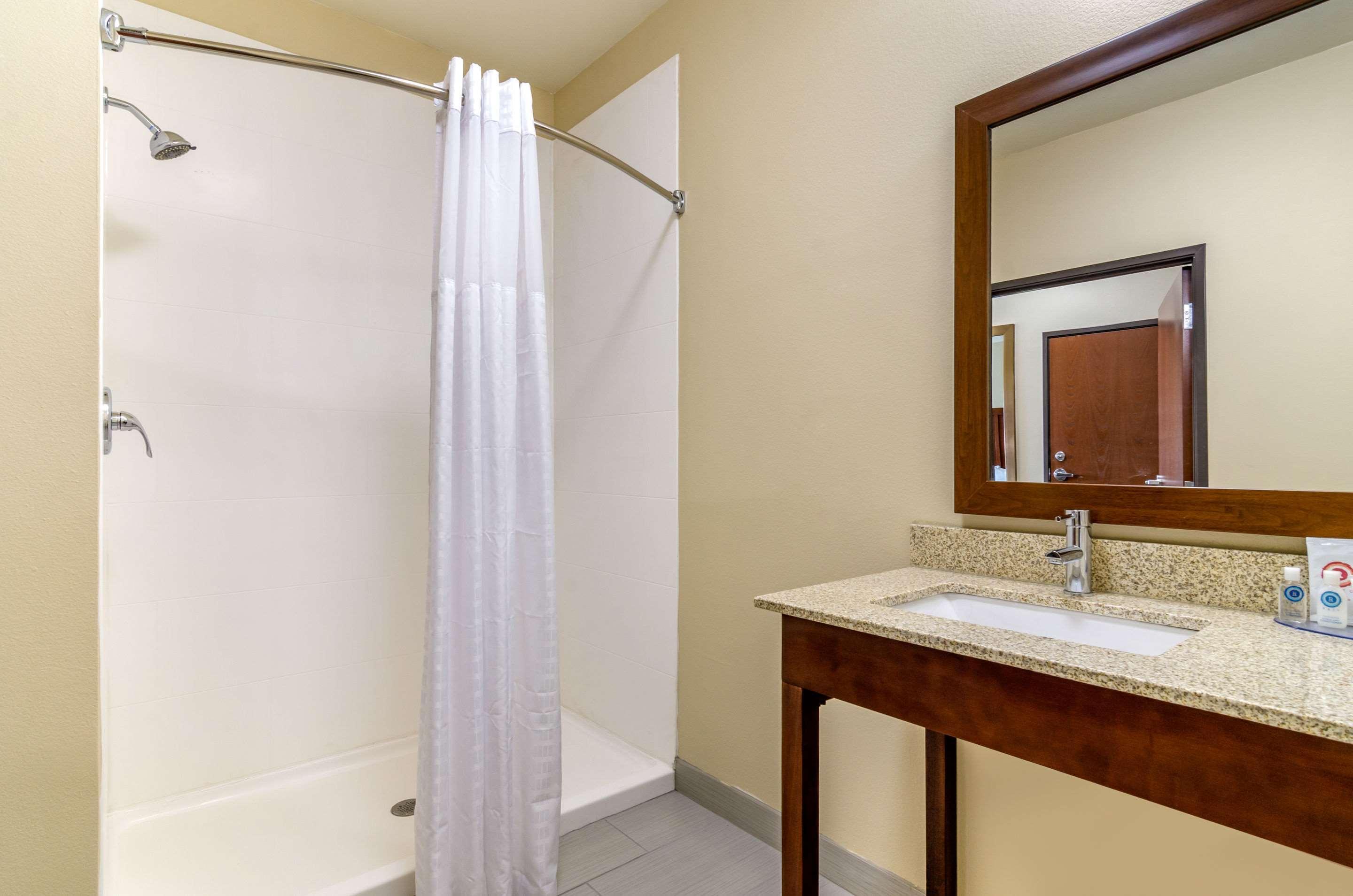 Comfort & North Salina